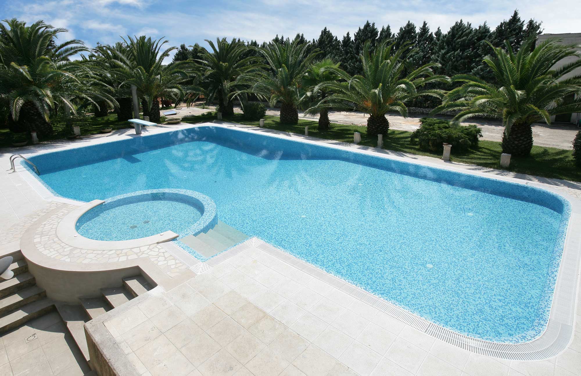 Foto piscina privata Poggiardo